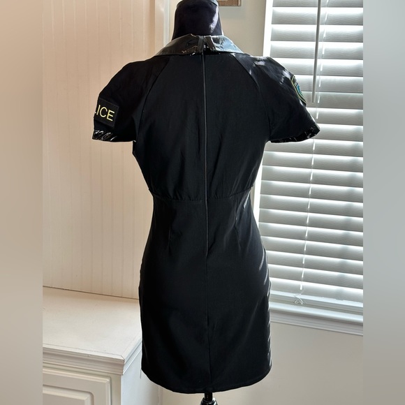 Spirit of Halloween police woman costume - Picture 3 of 16